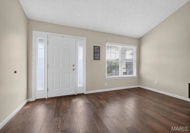 Photo 3 of Sale Pending at 6223 Clover Lake Dr, Cedar Hill, MO 63016 | MLS# MIS26060161 | Listing updated on 2026-09-28