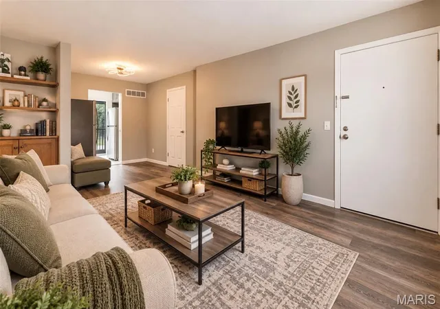 Photo 2 of Condo for sale at 7904 Camelot Ln #1, Saint Louis, MO 63123 | MLS# MIS26060162 | Listing updated on 2026-09-24