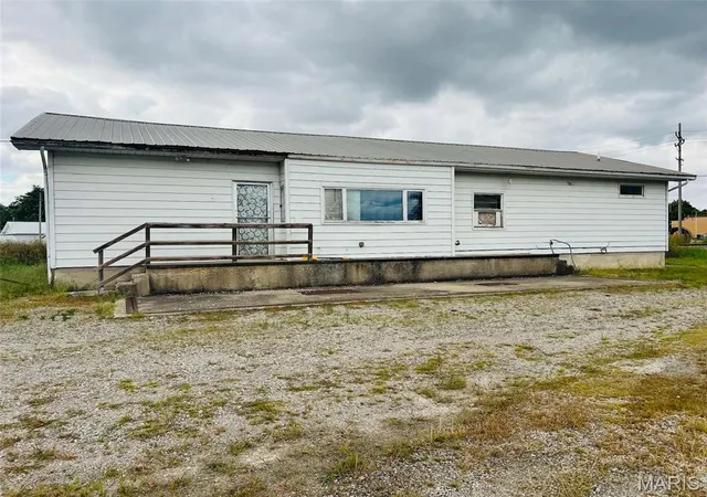 Photo 1 of Single family home for sale at 102 Carrie St, Taylor Springs, IL 62089 | MLS# MIS26060165 | Listing updated on 2026-09-28