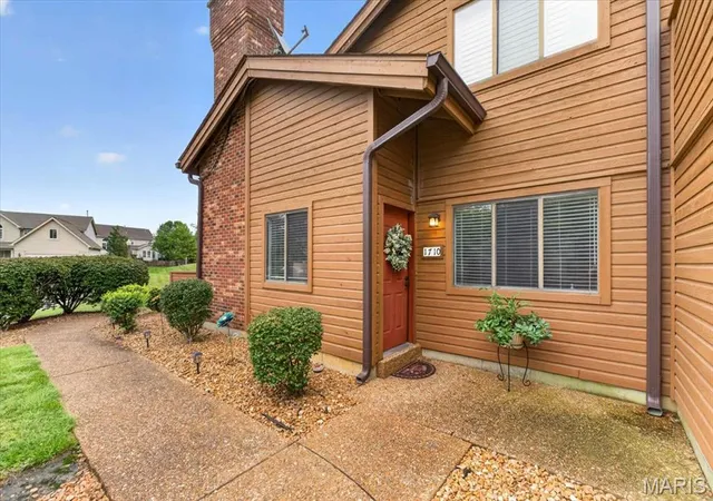 Listing Photo 5 - Condo for sale in building located at 1710 Hemingway Ln, Weldon Spring, MO 63304 - Unit #B