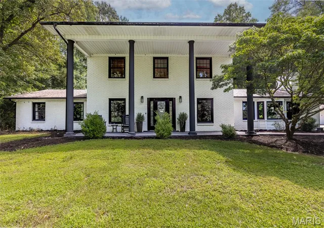 Photo 3 of Single family home for sale at 1810 Scotts Ln, Cape Girardeau, MO 63701 | MLS# MIS26060174 | Listing updated on 2026-09-28
