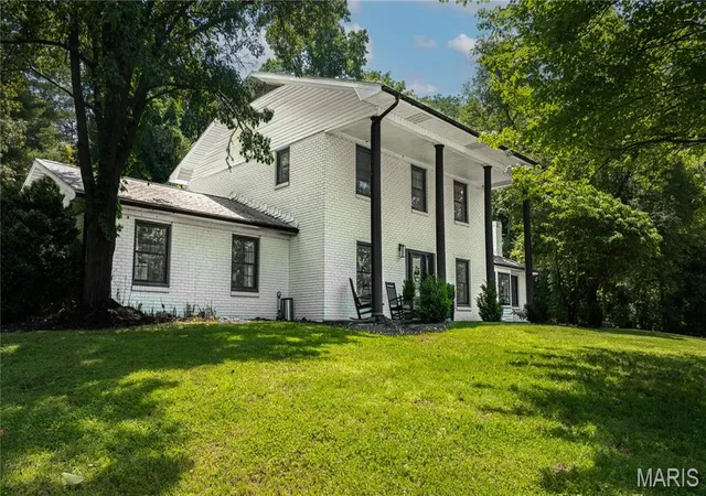 Photo 3 of Single family home for sale at 1810 Scotts Ln, Cape Girardeau, MO 63701 | MLS# MIS26060174 | Listing updated on 2026-09-28