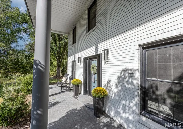 Photo 4 of Single family home for sale at 1810 Scotts Ln, Cape Girardeau, MO 63701 | MLS# MIS26060174 | Listing updated on 2026-09-28