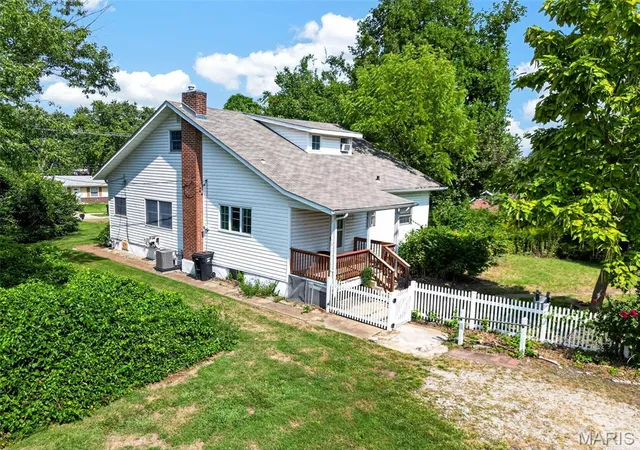 Photo 1 of Single family home for sale at 446 Sappington Barracks Rd, Saint Louis, MO 63125 | MLS# MIS26060177 | Listing updated on 2026-10-22