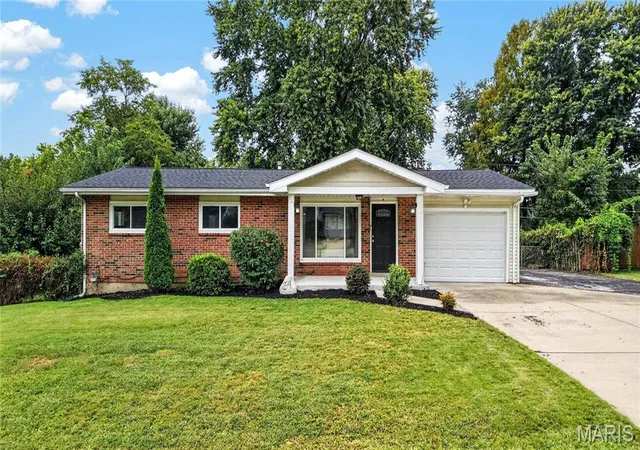 Single family home for sale at 34 Highland Dr, Saint Charles, MO 63303 | MLS# MIS26060188