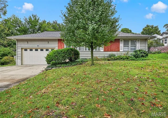 Photo 1 of Single family home for sale at 1472 Grant Rd, Saint Louis, MO 63119 | MLS# MIS26060192 | Listing updated on 2026-10-06