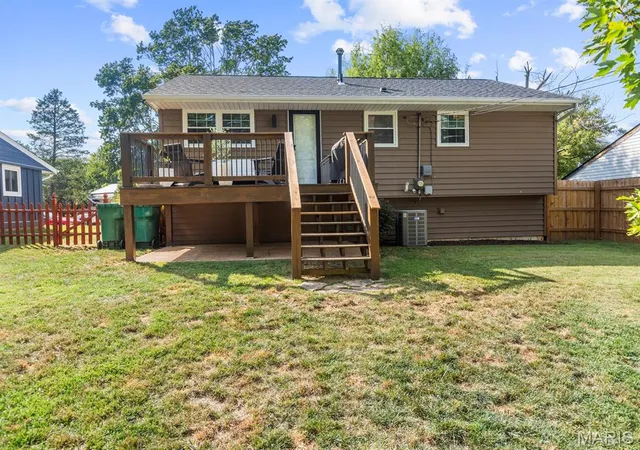 Photo 2 of Single family home for sale at 305 Spruce St, O Fallon, IL 62269 | MLS# MIS26060228 | Listing updated on 2026-09-21