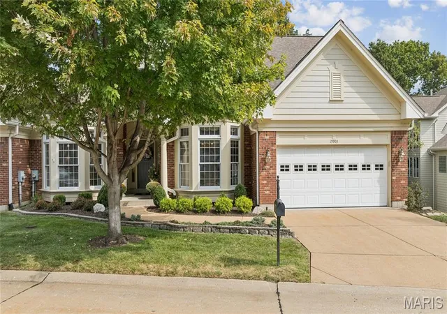 Photo 1 of Sale Pending at 15903 Picardy Meadow Ct, Chesterfield, MO 63017 | MLS# MIS26060230 | Listing updated on 2026-10-14