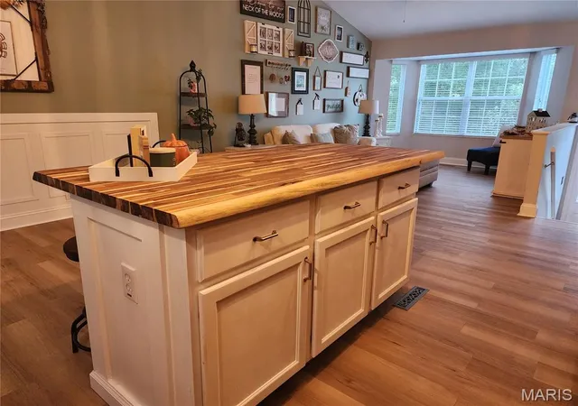 Photo 3 of Single family home for sale at 3605 N Meadow Ml Dr, Arnold, MO 63010 | MLS# MIS26060232 | Listing updated on 2026-10-05