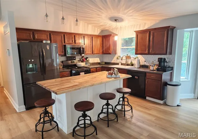 Photo 3 of Single family home for sale at 3605 N Meadow Ml Dr, Arnold, MO 63010 | MLS# MIS26060232 | Listing updated on 2026-10-05