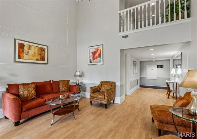 Photo 3 of Condo for sale at 585 Coeur De Royale Dr #306, Saint Louis, MO 63141 | MLS# MIS26060238 | Listing updated on 2026-09-19