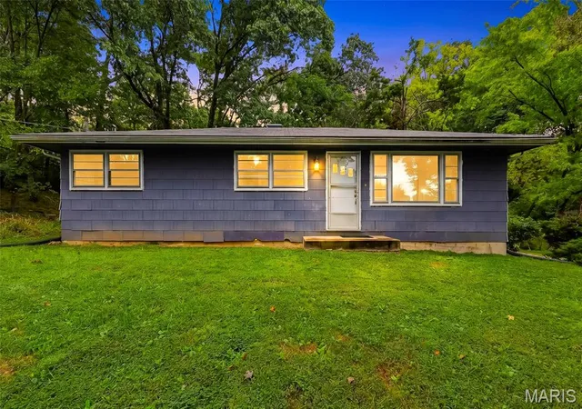 Photo 1 of Sale Pending at 18651 Saint Albans Rd, Wildwood, MO 63038 | MLS# MIS26060267 | Listing updated on 2026-09-28