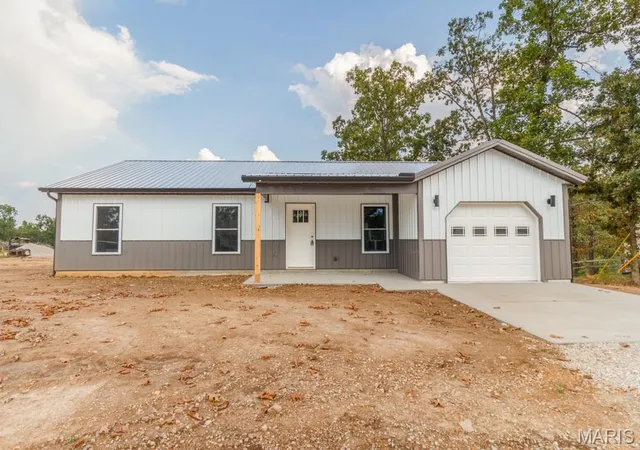 Photo 1 of Single family home for sale at 15564 Top Dr, Saint Robert, MO 65584 | MLS# MIS26060270 | Listing updated on 2026-09-27