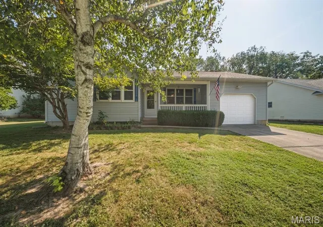 Photo 1 of Single family home for sale at 300 Greentree Rd, Rolla, MO 65401 | MLS# MIS26060275 | Listing updated on 2026-09-22