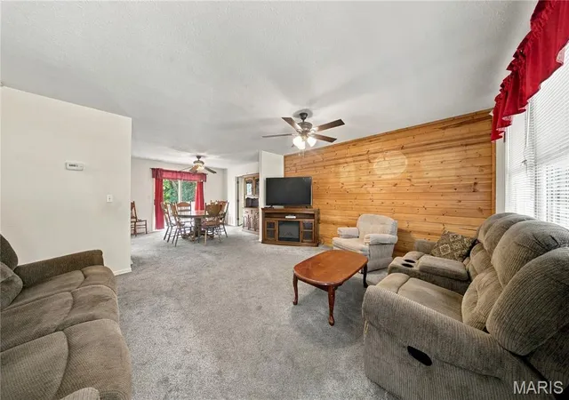 Photo 2 of Single family home for sale at 300 Greentree Rd, Rolla, MO 65401 | MLS# MIS26060275 | Listing updated on 2026-09-22