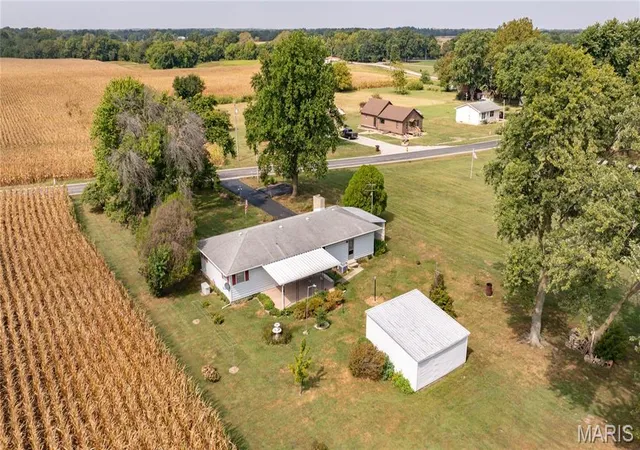 Photo 2 of Single family home for sale at 3136 Woodburn Rd, Bunker Hill, IL 62014 | MLS# MIS26060277 | Listing updated on 2026-10-05