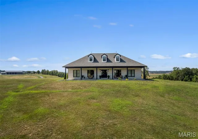 Photo 3 of Single family home for sale at 497 County Hwy 241, Benton, MO 63736 | MLS# MIS26060278 | Listing updated on 2026-09-23
