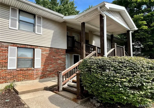 Photo 1 of Condo for sale at 1935 Suns Up Way, Florissant, MO 63031 | MLS# MIS26060283 | Listing updated on 2026-09-19