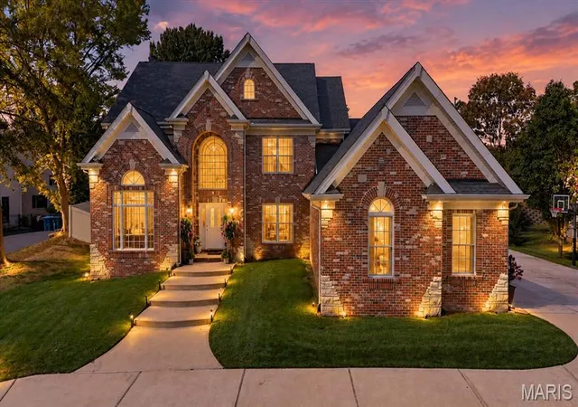 Single family home for sale at 821 N Spoede Rd, Saint Louis, MO 63141 | MLS# MIS26060289