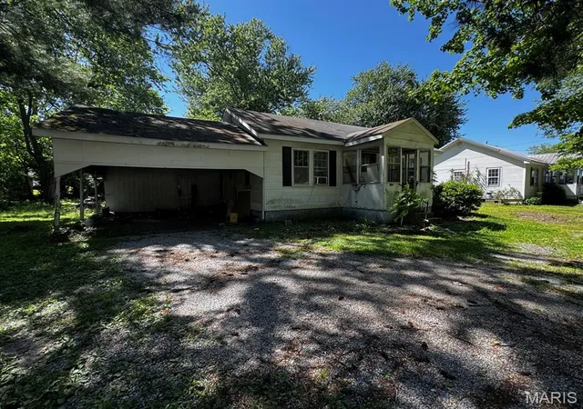 Photo 3 of Single family home for sale at 204 State Route 25, Bloomfield, MO 63825 | MLS# MIS26060299 | Listing updated on 2026-09-22