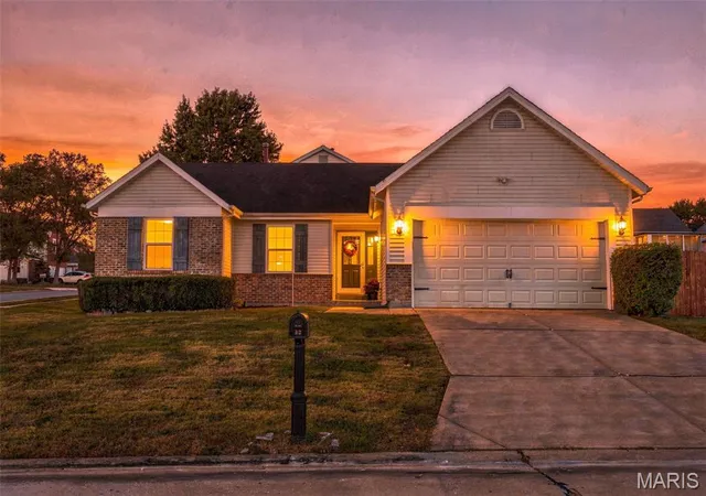 Photo 1 of Sale Pending at 31 Old Winery Ct, Saint Peters, MO 63303 | MLS# MIS26060306 | Listing updated on 2026-10-26