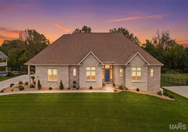 Photo 1 of Single family home for sale at 3742 Thicket Dr, Belleville, IL 62221 | MLS# MIS26060310 | Listing updated on 2026-10-07