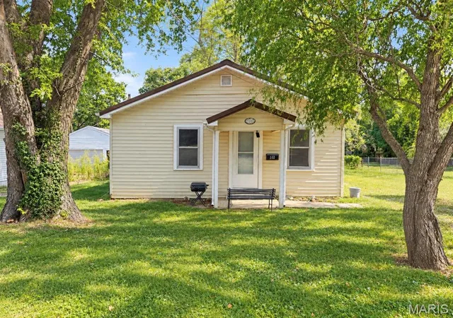 Photo 1 of Single family home for sale at 310 Krei Blvd, Farmington, MO 63640 | MLS# MIS26060311 | Listing updated on 2026-10-02