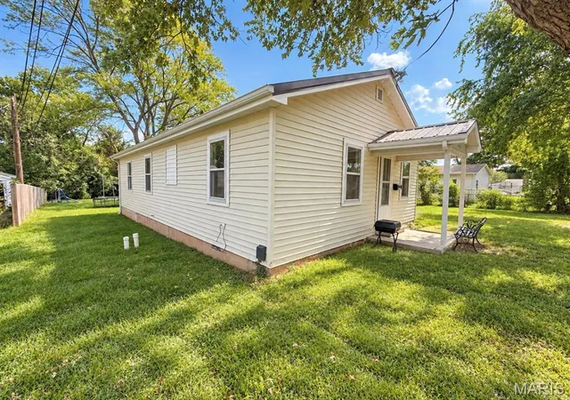 Photo 2 of Single family home for sale at 310 Krei Blvd, Farmington, MO 63640 | MLS# MIS26060311 | Listing updated on 2026-10-02