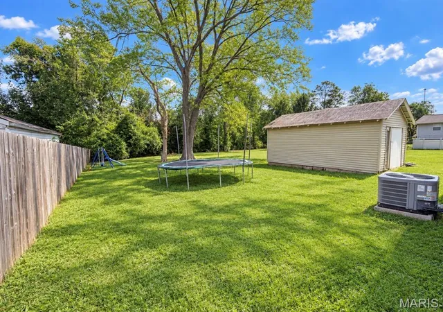 Photo 3 of Single family home for sale at 310 Krei Blvd, Farmington, MO 63640 | MLS# MIS26060311 | Listing updated on 2026-10-02