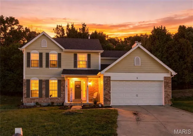 Single family home for sale at 5 Autumn Peak Ct, Fenton, MO 63026 | MLS# MIS26060317