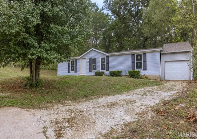 Photo 4 of Single family home for sale at 161 Madison Rene Ave, Moscow Mills, MO 63362 | MLS# MIS26060331 | Listing updated on 2026-09-25