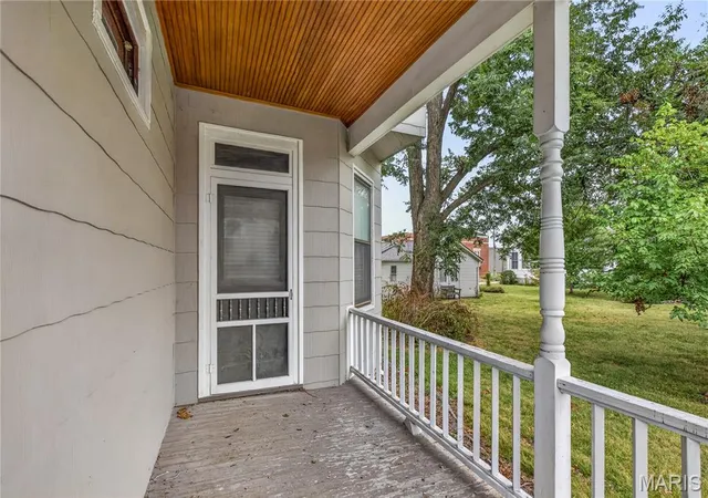 Photo 3 of Sale Pending at 52 North 2nd St, Sainte Genevieve, MO 63670 | MLS# MIS26060332 | Listing updated on 2026-09-26