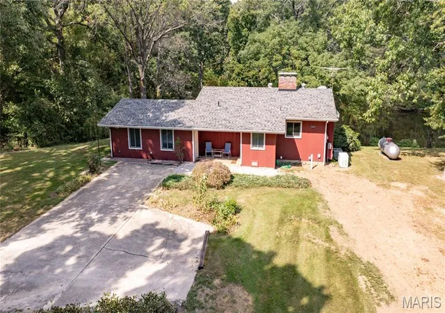 Photo 1 of Single family home for sale at 13390 Staunton Bunker Hl Rd, Bunker Hill, IL 62014 | MLS# MIS26060333 | Listing updated on 2026-09-27