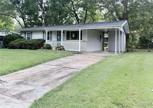 Photo 2 of Sale Pending at (Undisclosed), Hazelwood, MO 63042 | MLS# MIS26060334 | Listing updated on 2026-10-03