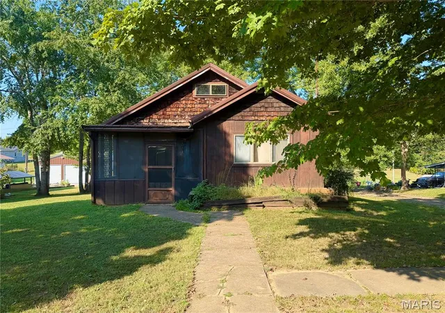 Single family home for sale at 806 Buford Blvd, Fredericktown, MO 63645 | MLS# MIS26060341