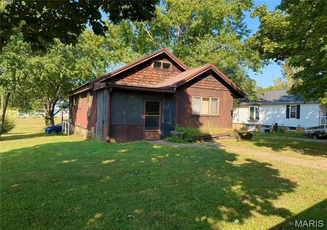Photo 1 of Single family home for sale at 806 Buford Blvd, Fredericktown, MO 63645 | MLS# MIS26060341 | Listing updated on 2026-09-19