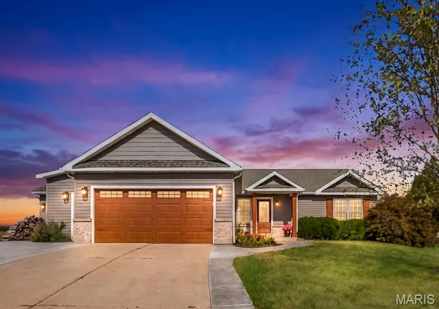 Photo 1 of Sale Pending at 72 Matt Joyce Ct, Warrenton, MO 63383 | MLS# MIS26060344 | Listing updated on 2026-10-05