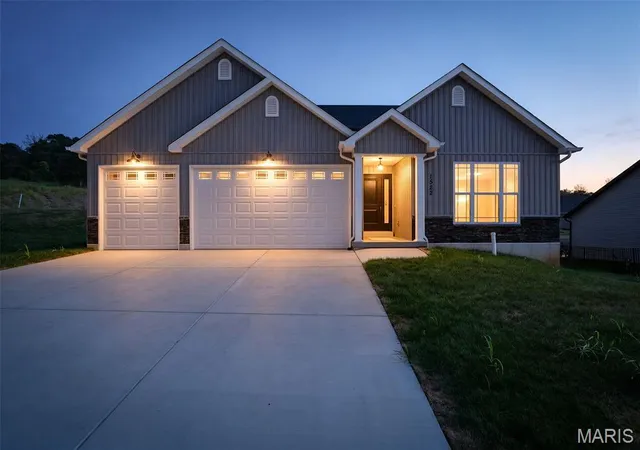 Single family home for sale at 1522 Louisiana Dr, Herculaneum, MO 63048 | MLS# MIS26060347