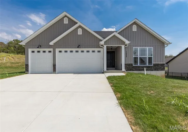 Photo 2 of Single family home for sale at 1522 Louisiana Dr, Herculaneum, MO 63048 | MLS# MIS26060347 | Listing updated on 2026-10-05