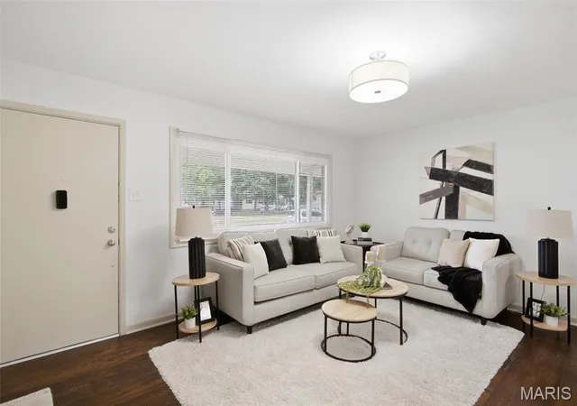 Photo 3 of Single family home for sale at 1110 Hallwood Dr, Florissant, MO 63033 | MLS# MIS26060348 | Listing updated on 2026-09-19