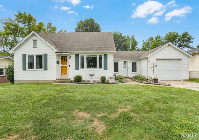 Photo 1 of Sale Pending at 704 W 9th Street, Washington, MO 63090 | MLS# MIS26060351 | Listing updated on 2026-09-28