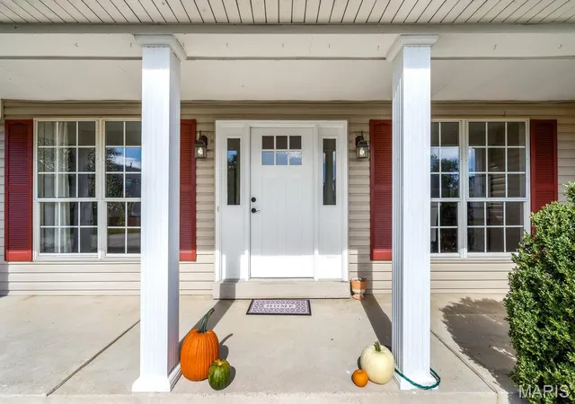 Photo 2 of Single family home for sale at 7385 Little Oaks Dr, O'fallon, MO 63368 | MLS# MIS26060365 | Listing updated on 2026-10-27