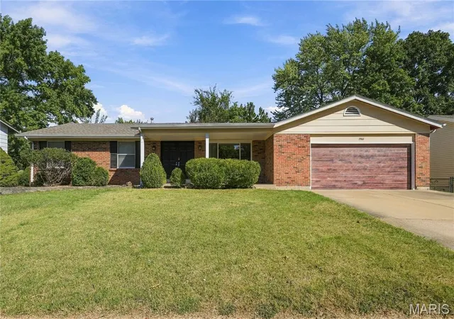 Photo 1 of Single family home for sale at 2908 Westminister Dr, Saint Charles, MO 63301 | MLS# MIS26060370 | Listing updated on 2026-10-29