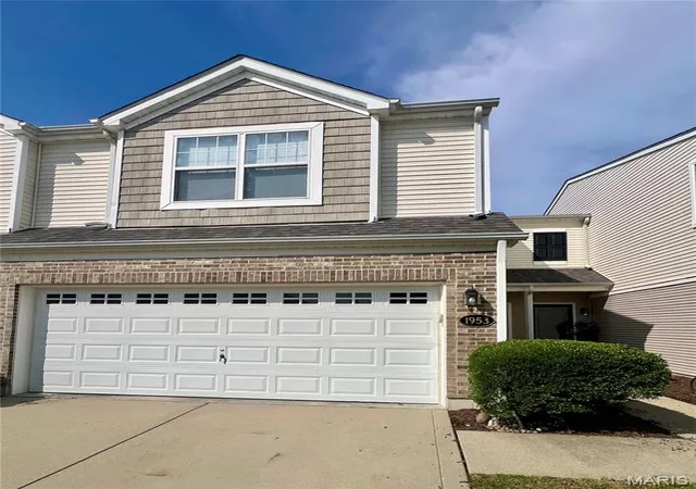 Photo 2 of Sale Pending at 1953 Celebration Park Cir, Belleville, IL 62220 | MLS# MIS26060377 | Listing updated on 2026-09-28