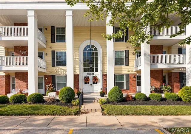 Photo 1 of Condo for sale at 15631 Hedgeford Ct #9, Chesterfield, MO 63017 | MLS# MIS26060386 | Listing updated on 2026-09-18