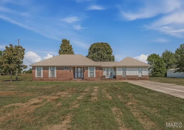 Photo 1 of Sale Pending at 518 State Hwy M, Steele, MO 63877 | MLS# MIS26060403 | Listing updated on 2026-09-24