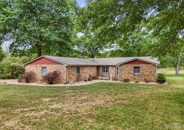 Photo 2 of Single family home for sale at 4319 Us Hwy 61, Bloomsdale, MO 63627 | MLS# MIS26060411 | Listing updated on 2026-09-30
