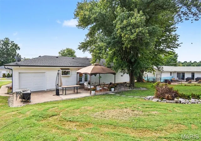 Photo 4 of Single family home for sale at 661 Sun Valley N, Arnold, MO 63010 | MLS# MIS26060415 | Listing updated on 2026-09-29
