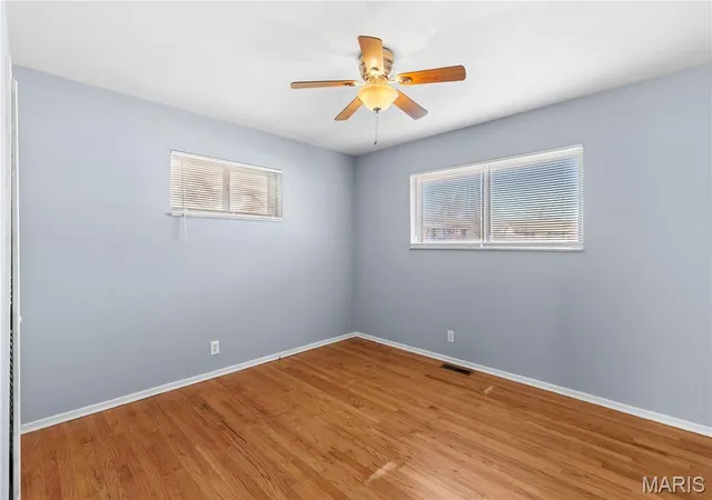 Listing Photo 5 - Condo for sale in building located at 414-416 S Cadillac Dr, Saint Charles, MO 63301