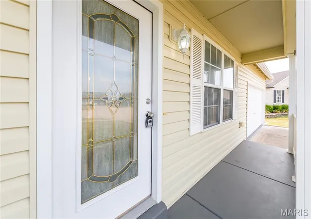 Photo 3 of Sale Pending at 41 Double Crk Ct, Wentzville, MO 63385 | MLS# MIS26060420 | Listing updated on 2026-09-20